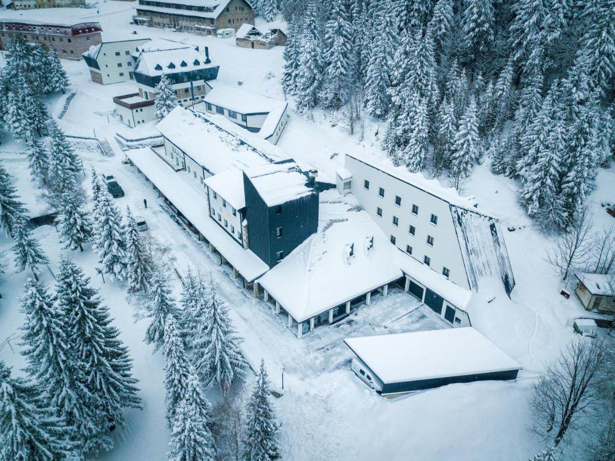 Hotel Rajska Dolina Яхорина Екстер'єр фото